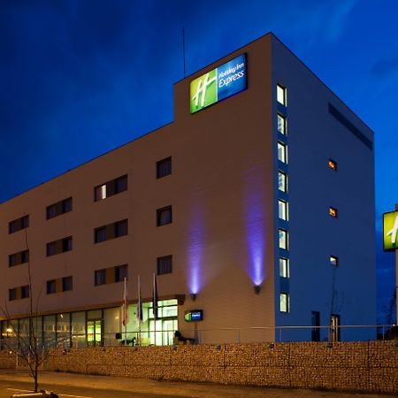 Holiday Inn Express Vitoria By Ihg Exterior foto