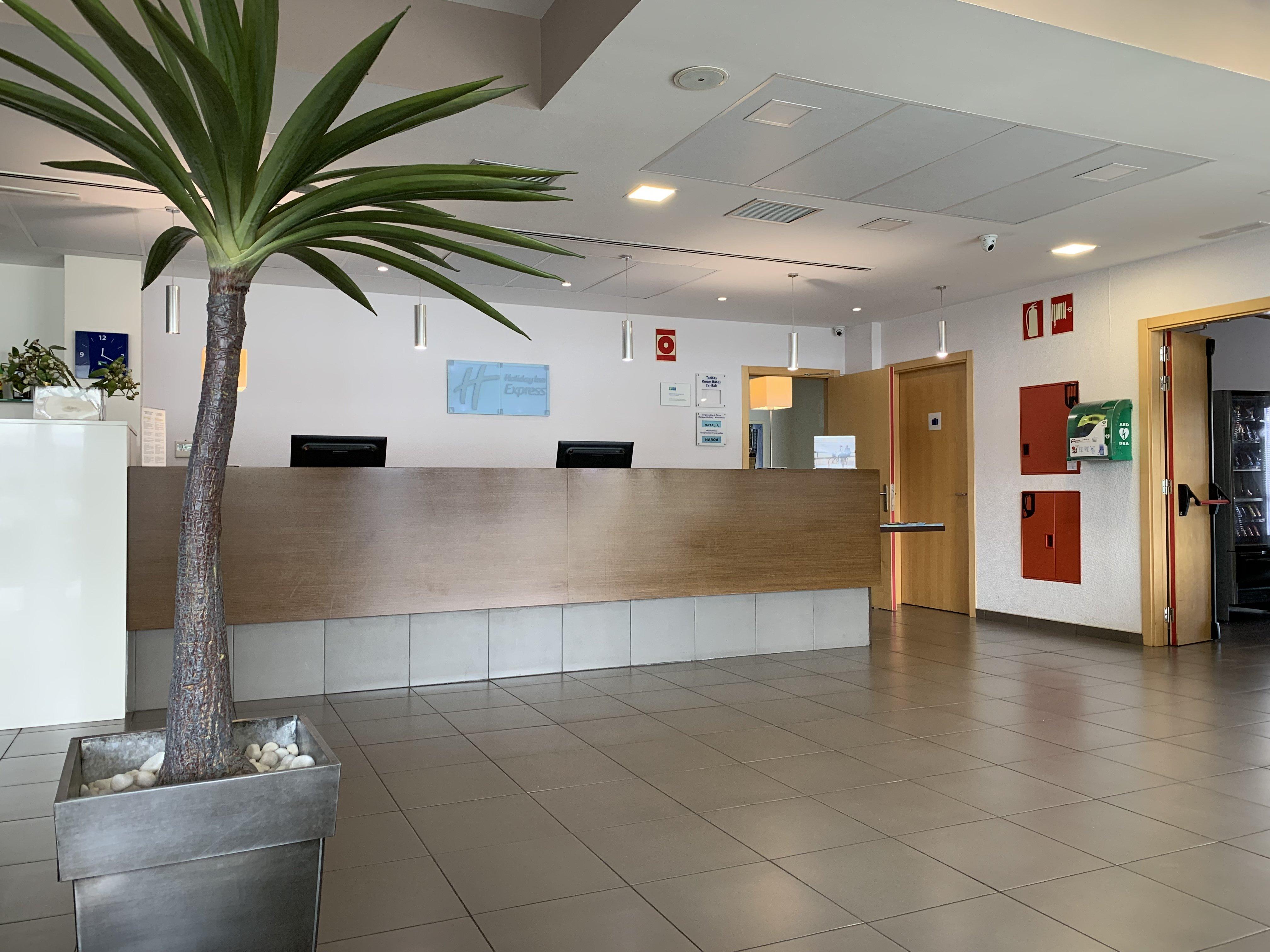Holiday Inn Express Vitoria By Ihg Exterior foto