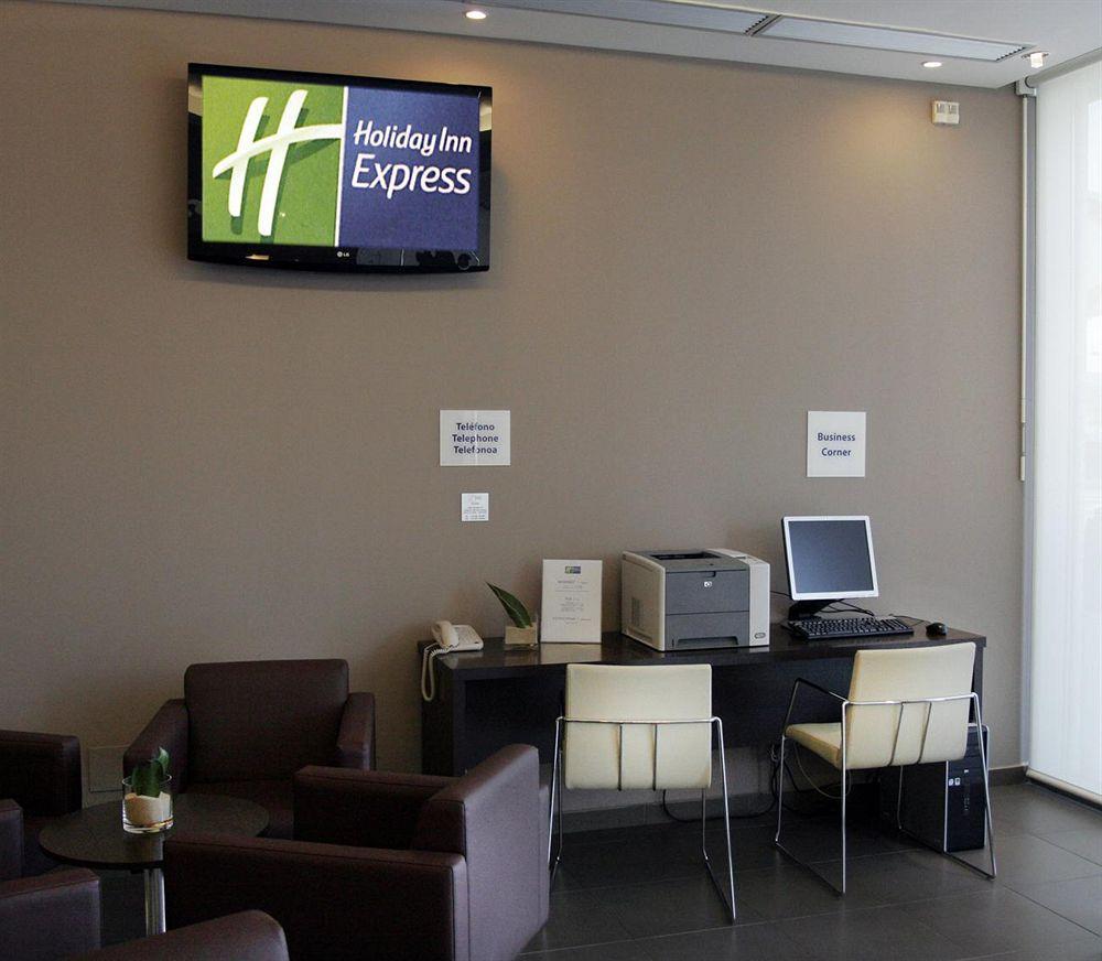 Holiday Inn Express Vitoria By Ihg Einrichtungen foto