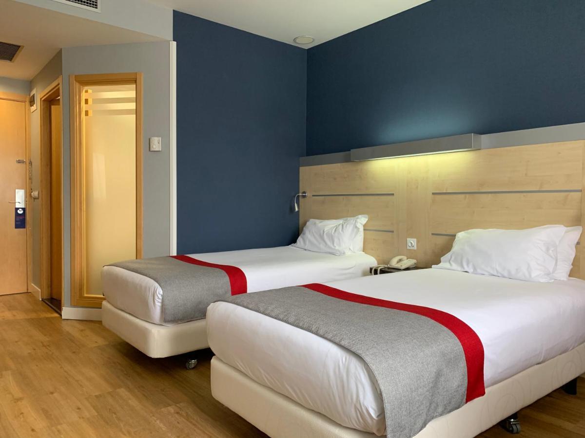 Holiday Inn Express Vitoria By Ihg Exterior foto